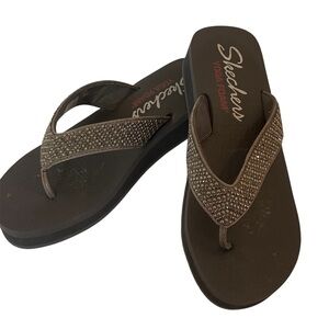 Skechers Women's Brown‎ Embellished Sandals
Size 8